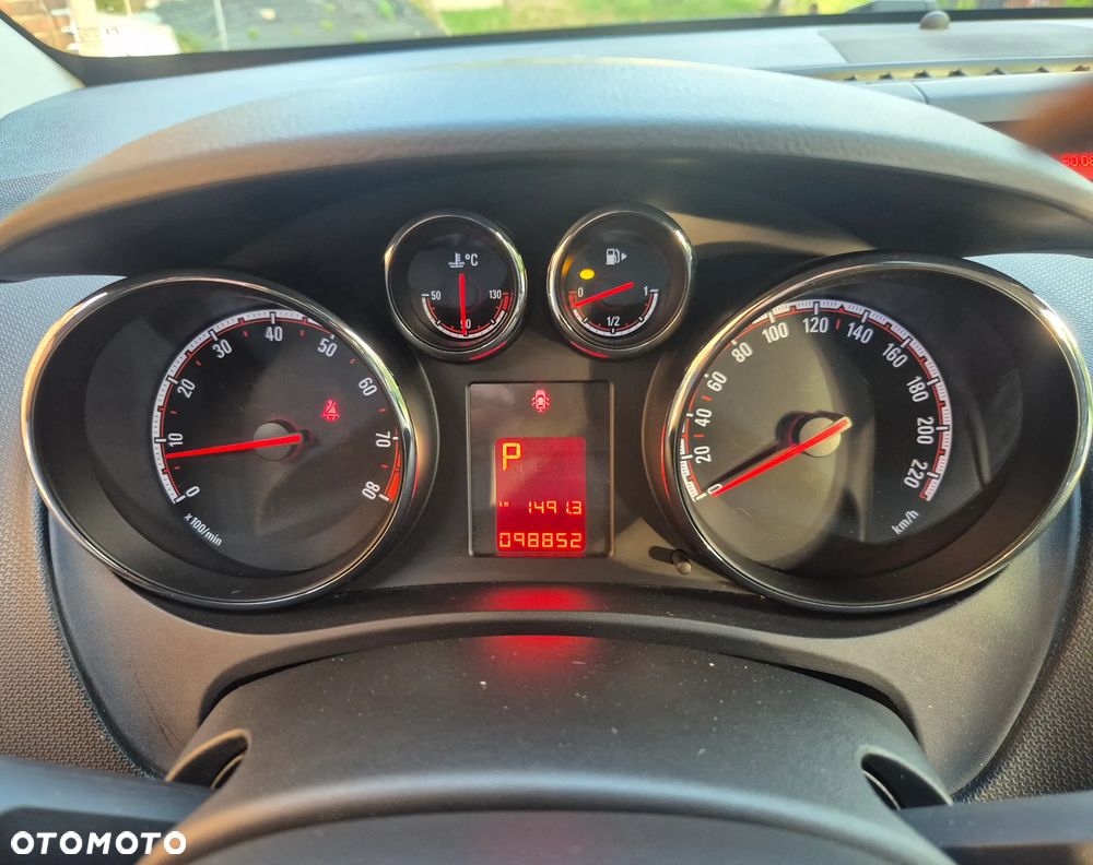 Opel Meriva - 9