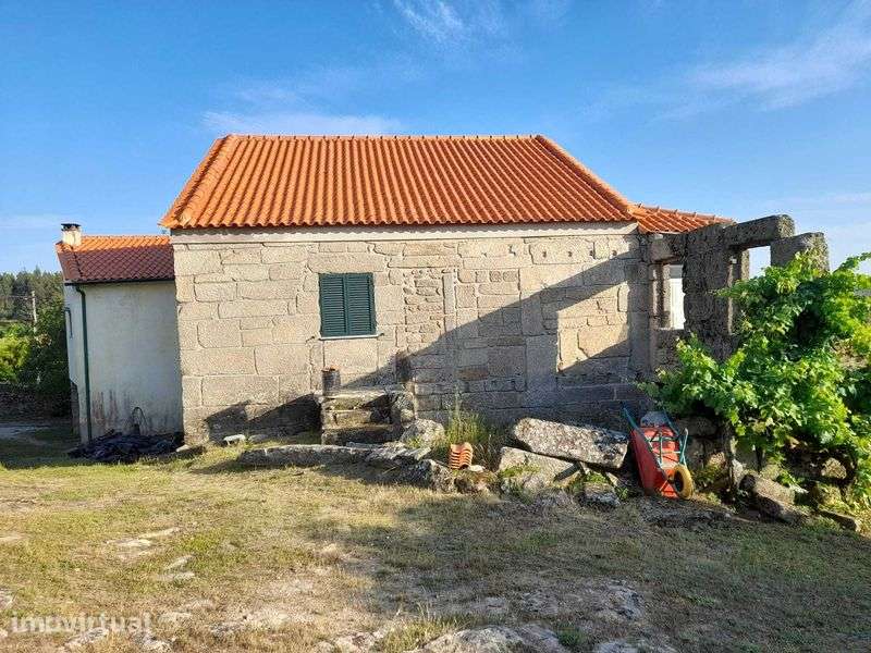 vendo moradia centenária - Grande imagem: 4/7