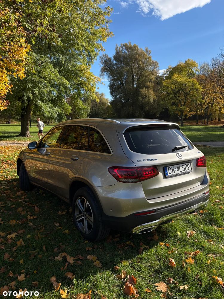 Mercedes-Benz GLC 300 d 4-Matic - 6