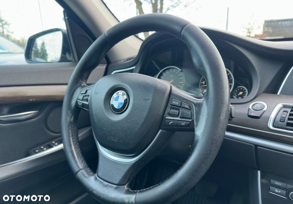 BMW 5GT - 17