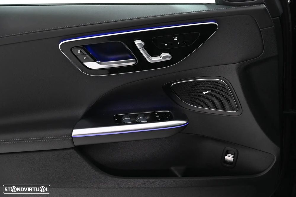 Mercedes-Benz C 300 d AMG Line - 28