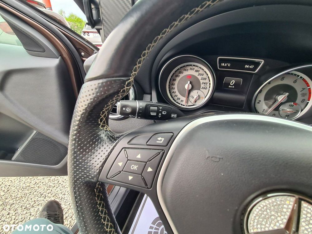 Mercedes-Benz GLA 200 Style - 19