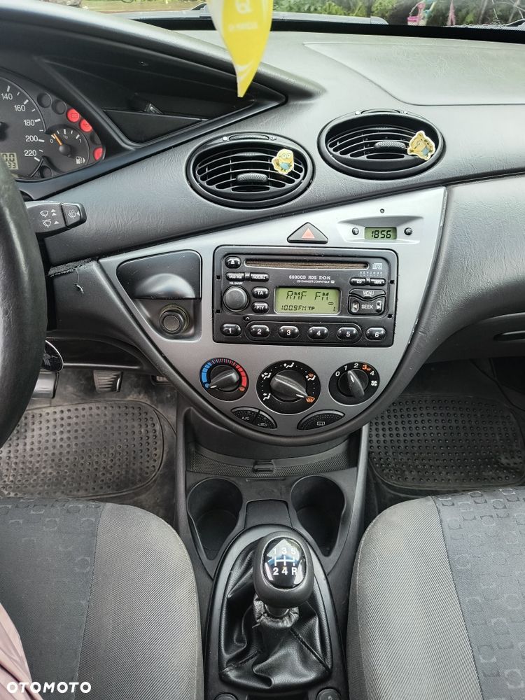 Ford Focus - 8