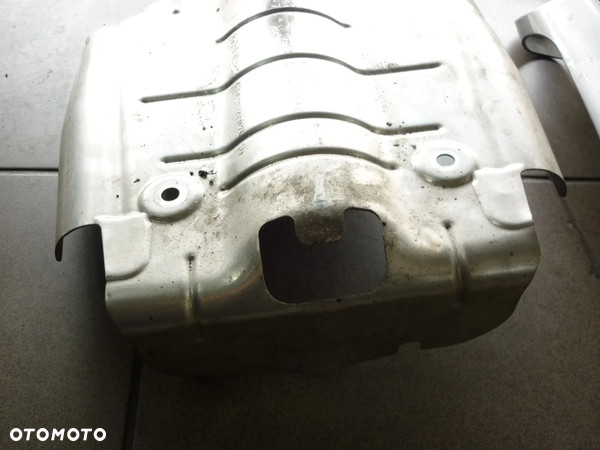 Osłona aluminiowa wydechu Suzuki GSR 600