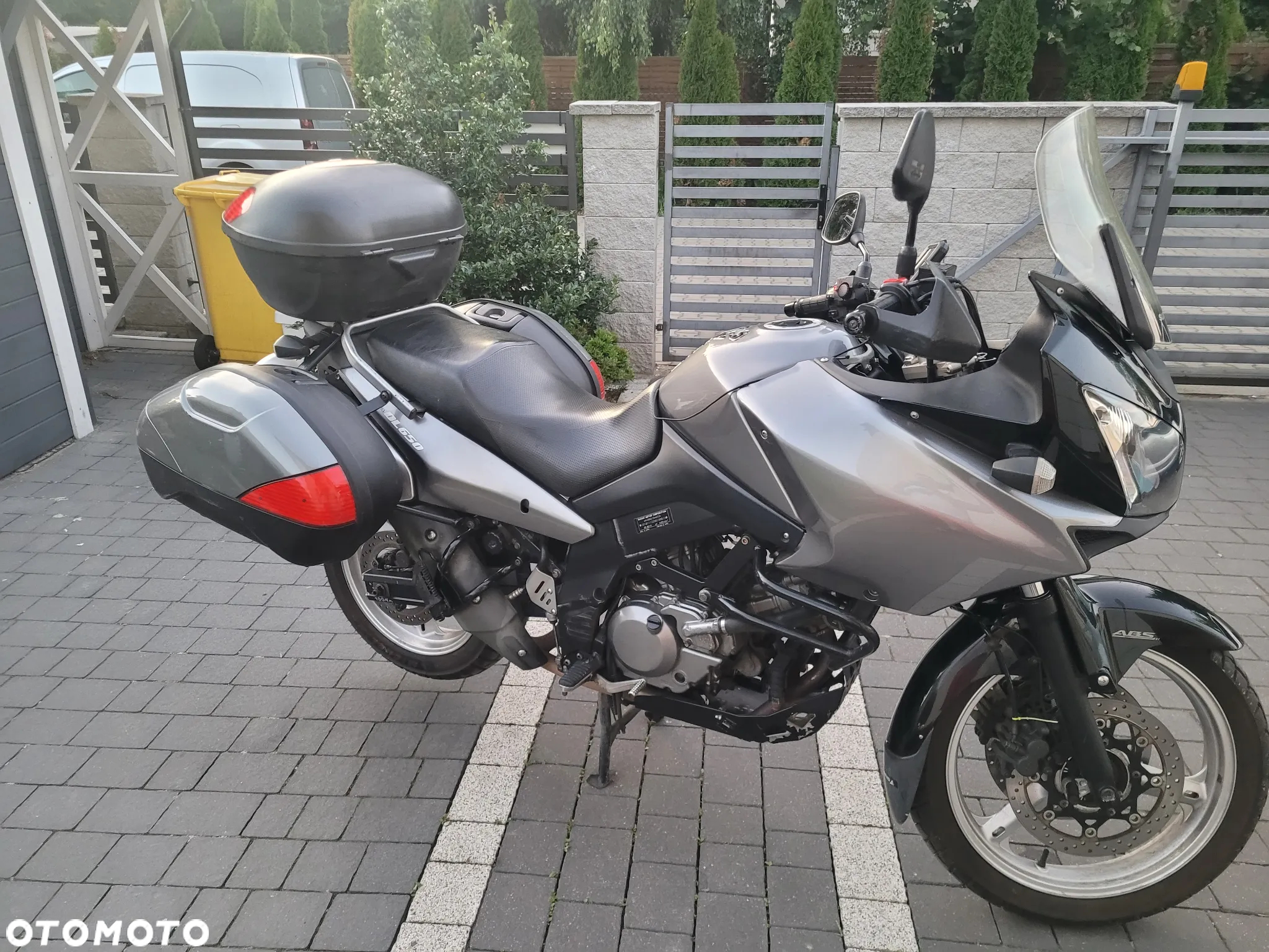 Suzuki DL - 10