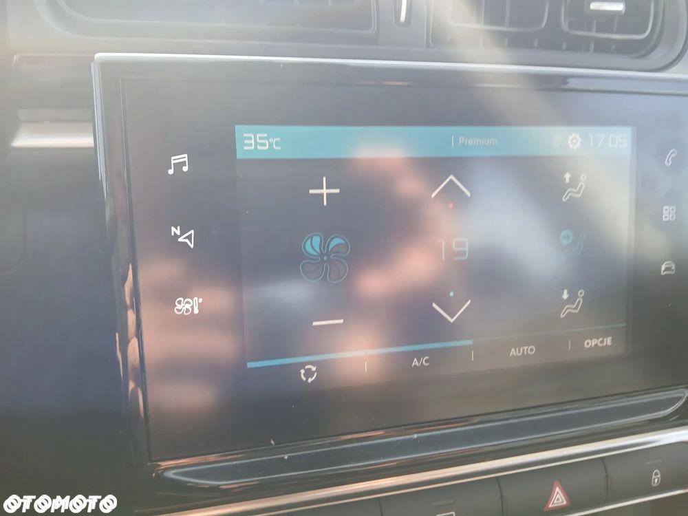 Citroën C3 1.2 PureTech Shine - 23