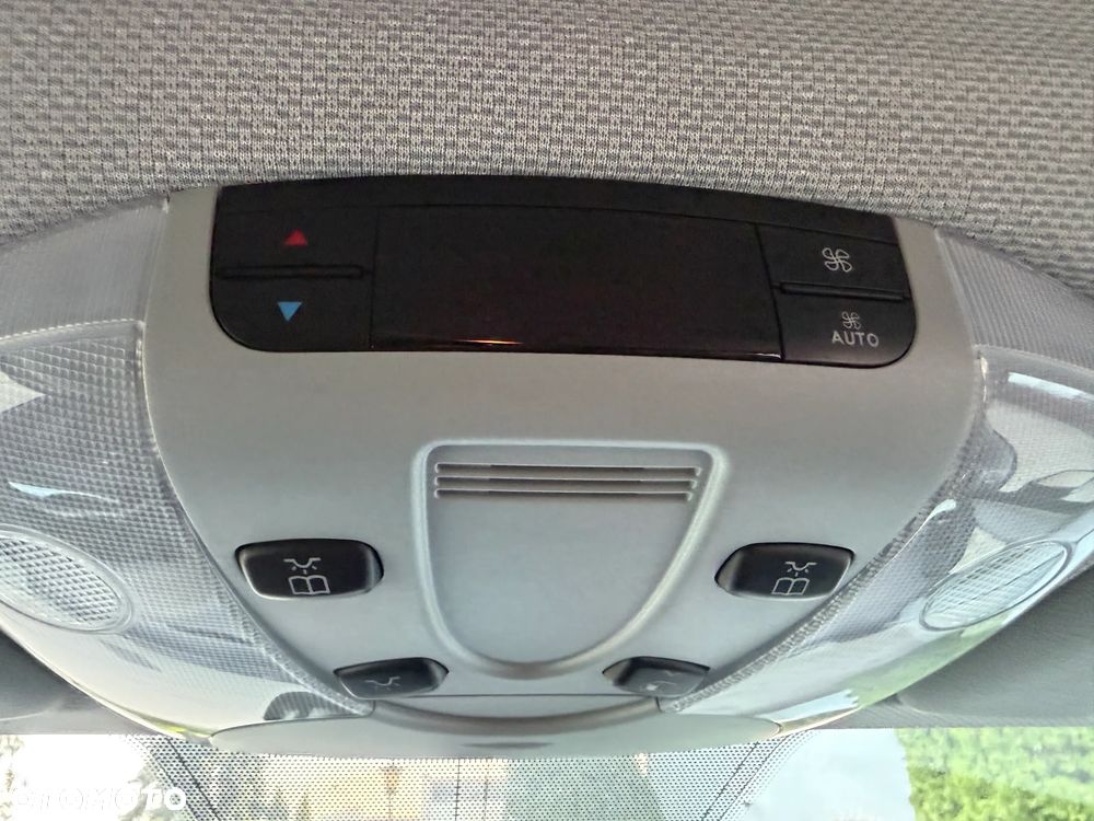 Mercedes-Benz Vito Shuttle 639.703 - 19