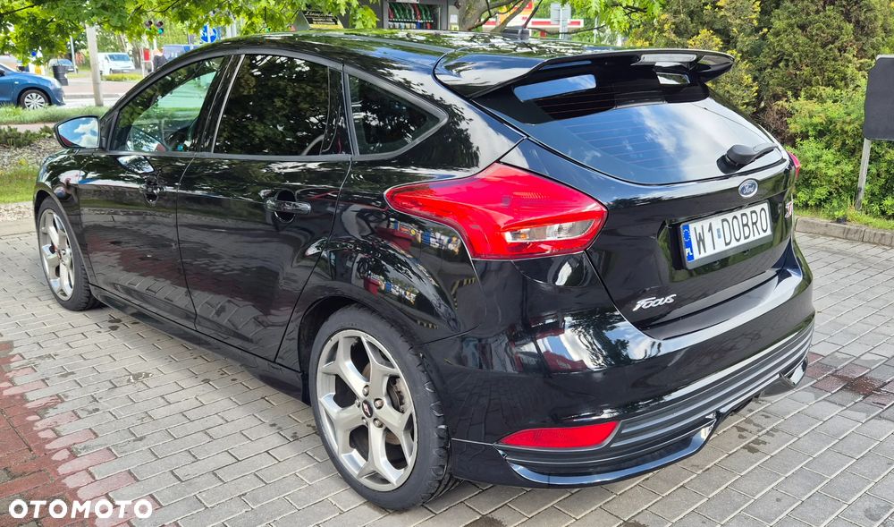 Ford Focus 2.0 EcoBoost ST mit Leder-Sport-Paket - 13