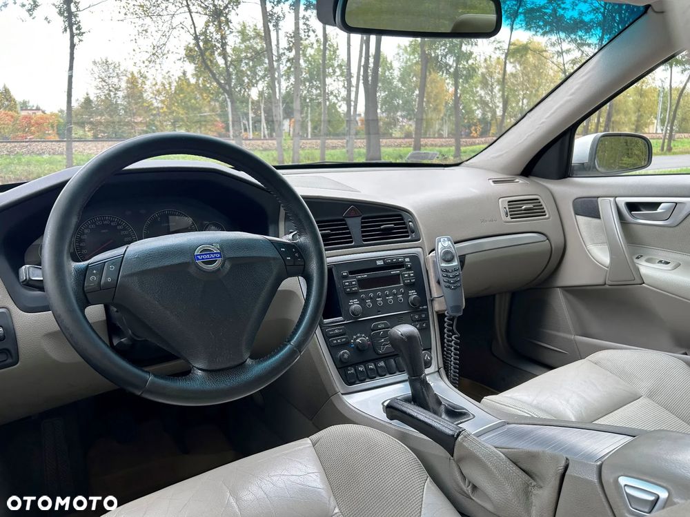 Volvo S60 2.4D5 Momentum - 6