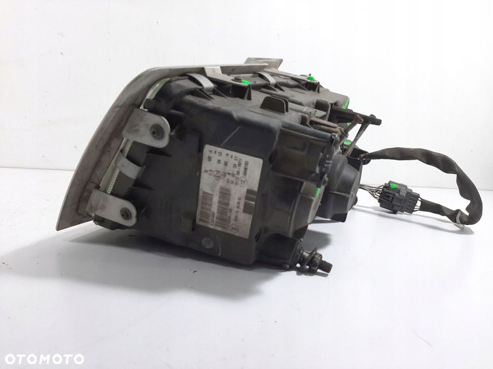 VOLVO FH520 EURO 4 07R LAMPA PRAWY PRZOD 21001668 - 10