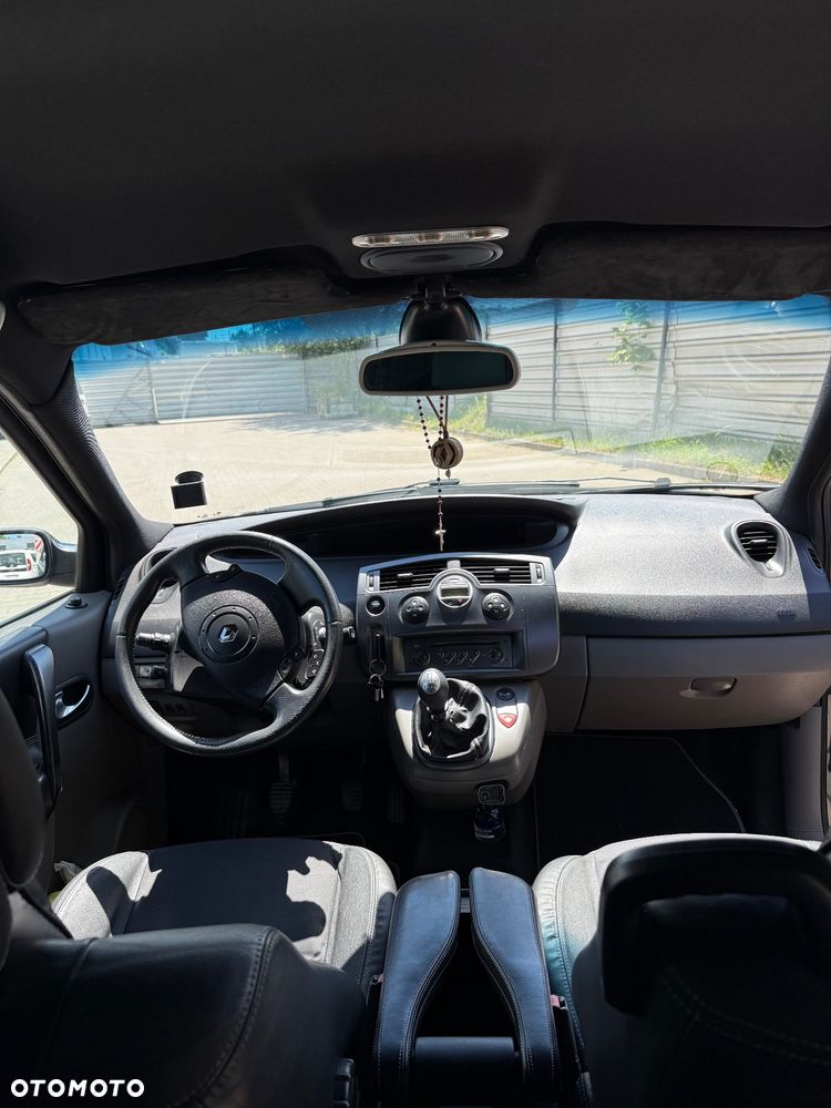 Renault Scenic - 16