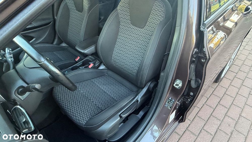 Opel Astra 1.4 T Dynamic S&S - 21