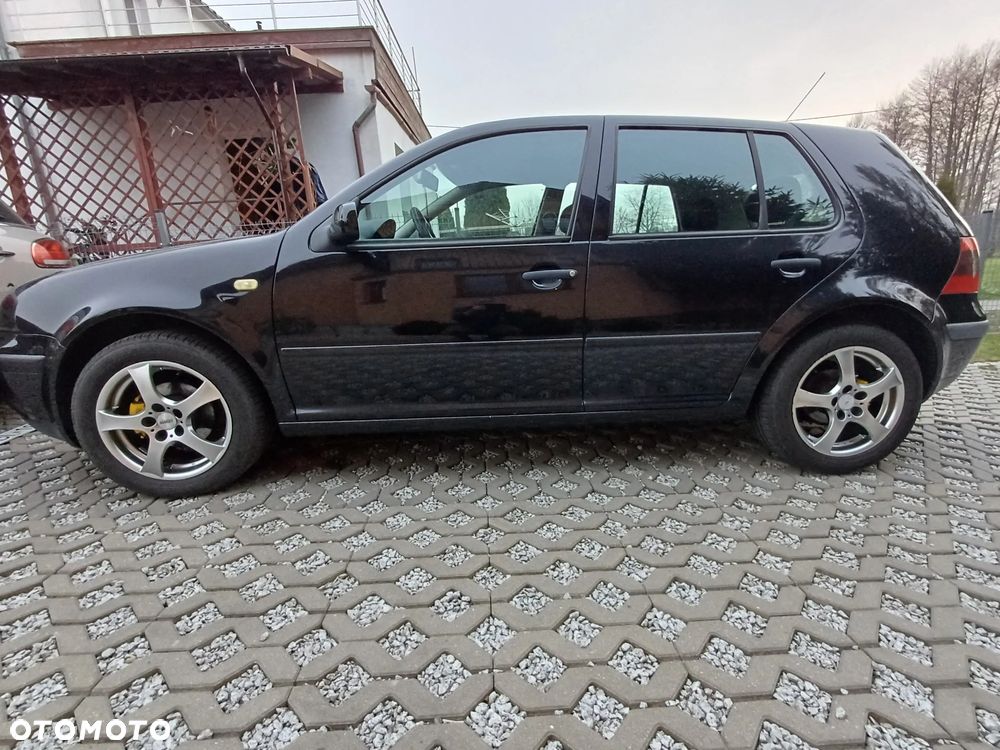 Volkswagen Golf - 17
