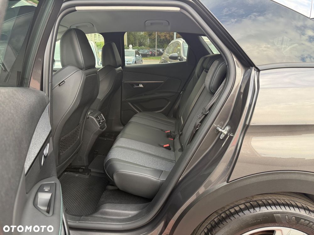 Peugeot 3008 1.5 BlueHDi Allure Pack S&S EAT8 - 25