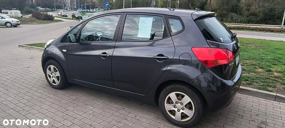 Kia Venga - 6