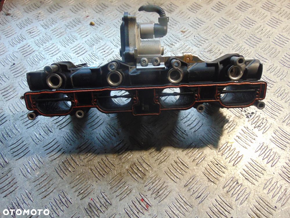 Kolektor ssacy nastawnik listwa wtryskowa Golf V 2,0 FSI 06D133340 - 6