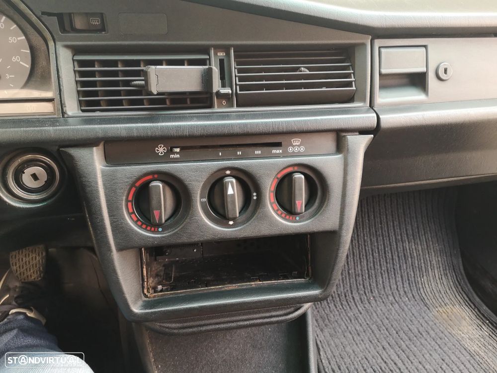 Mercedes-Benz W201 (1982-1993) 190 D 2.0 - 36