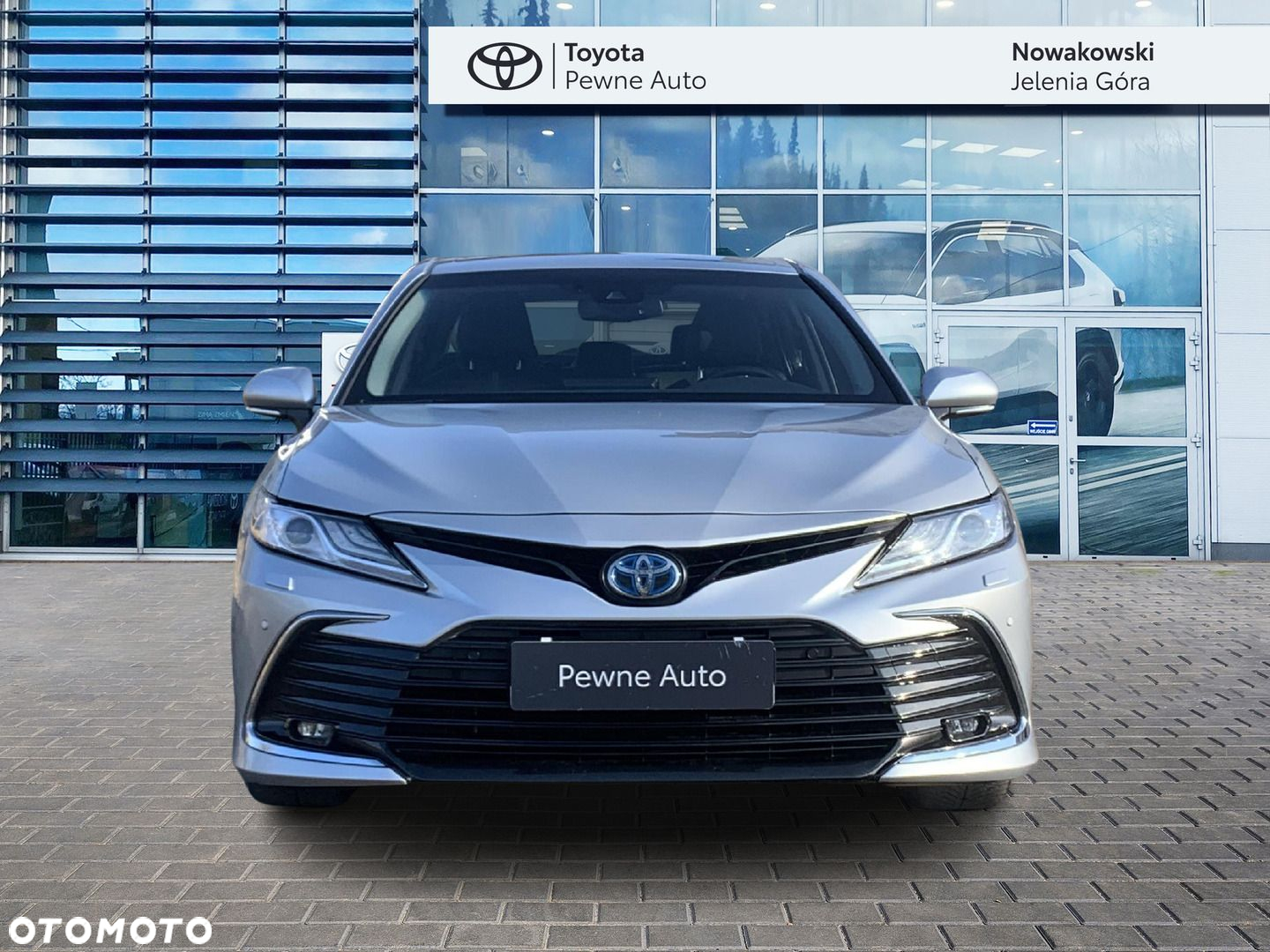 Toyota Camry - 8