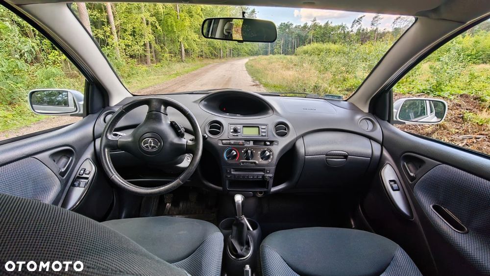 Toyota Yaris - 6