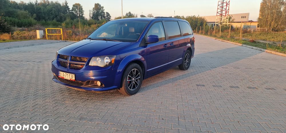 Dodge Grand Caravan - 3
