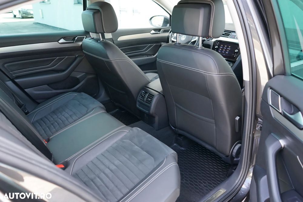 Volkswagen Passat 2.0 TDI DSG Highline - 26