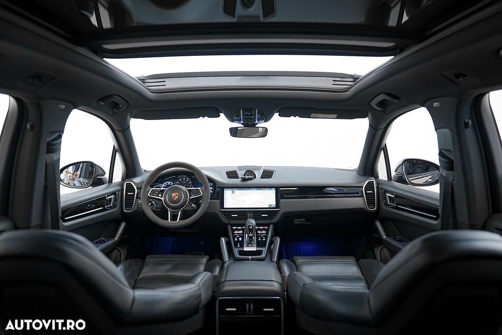 Porsche Cayenne Standard - 5