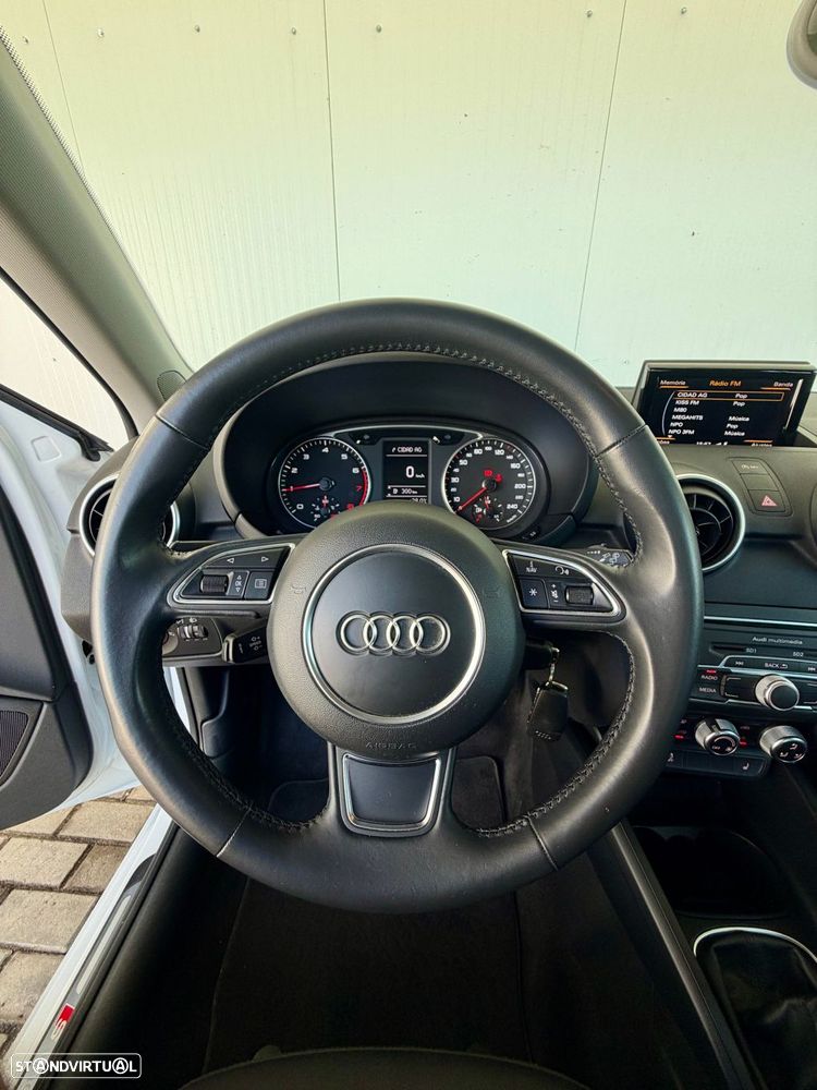 Audi A1 Sportback 1.2 TFSi S-line 116g - 17