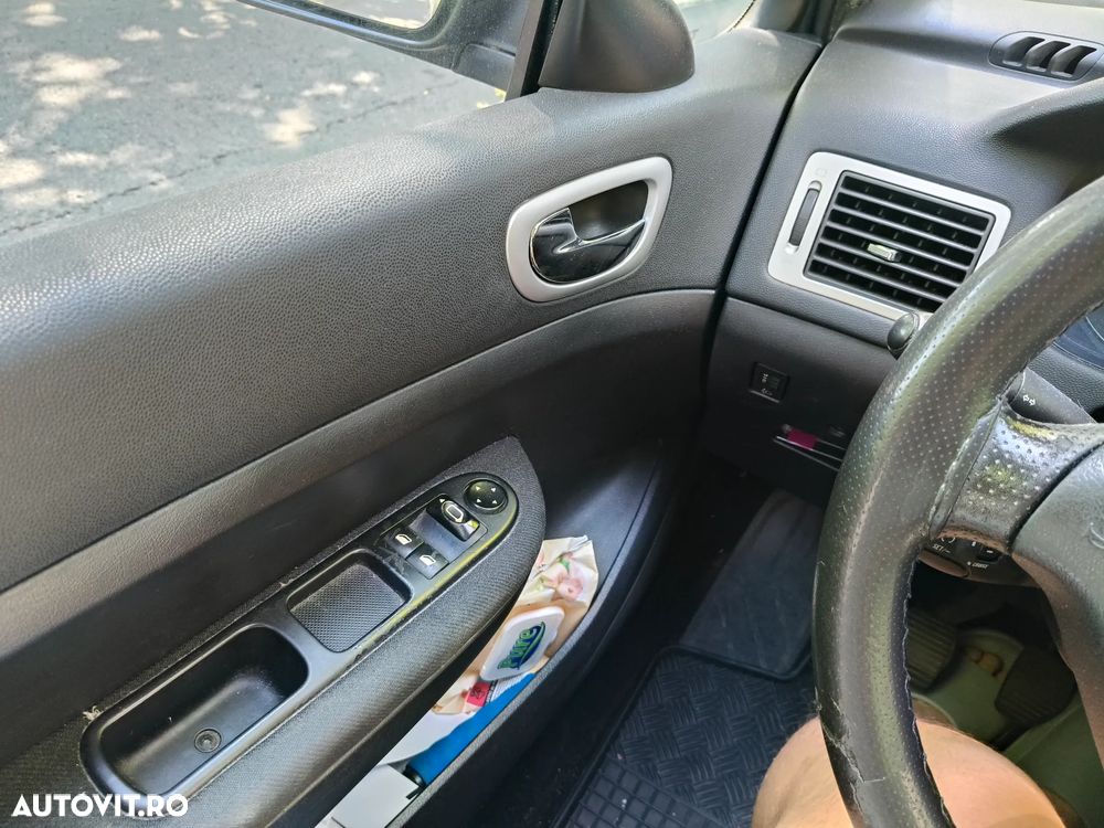 Peugeot 307 1.6HDi Base - 9