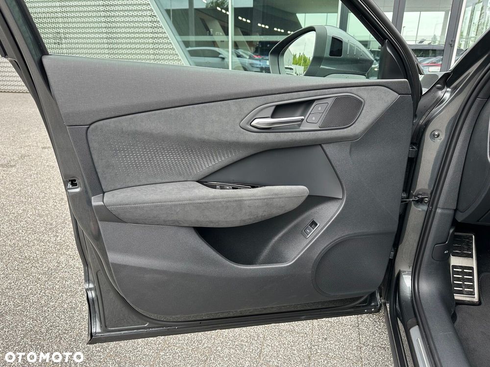 Audi Q3 Sportback - 12