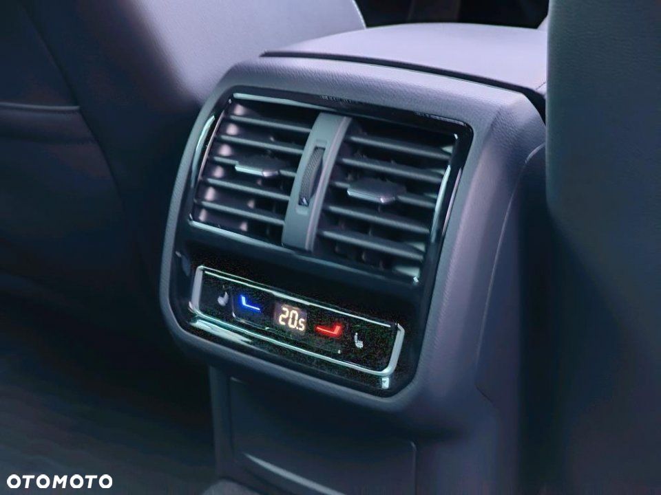 Volkswagen Passat - 16