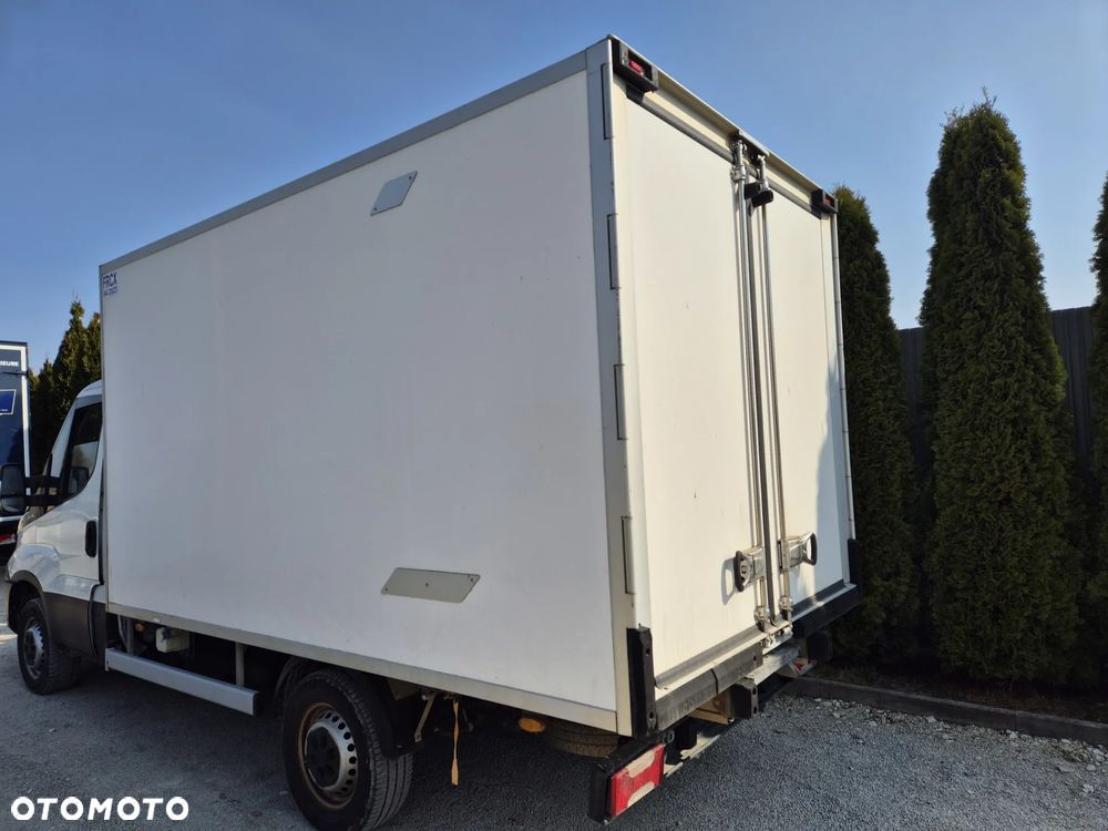 Chłodnia 6 palet 3.5m Carrier Pulsor 400, zasilanie stacjonarne 230v, stan bdb! - 2