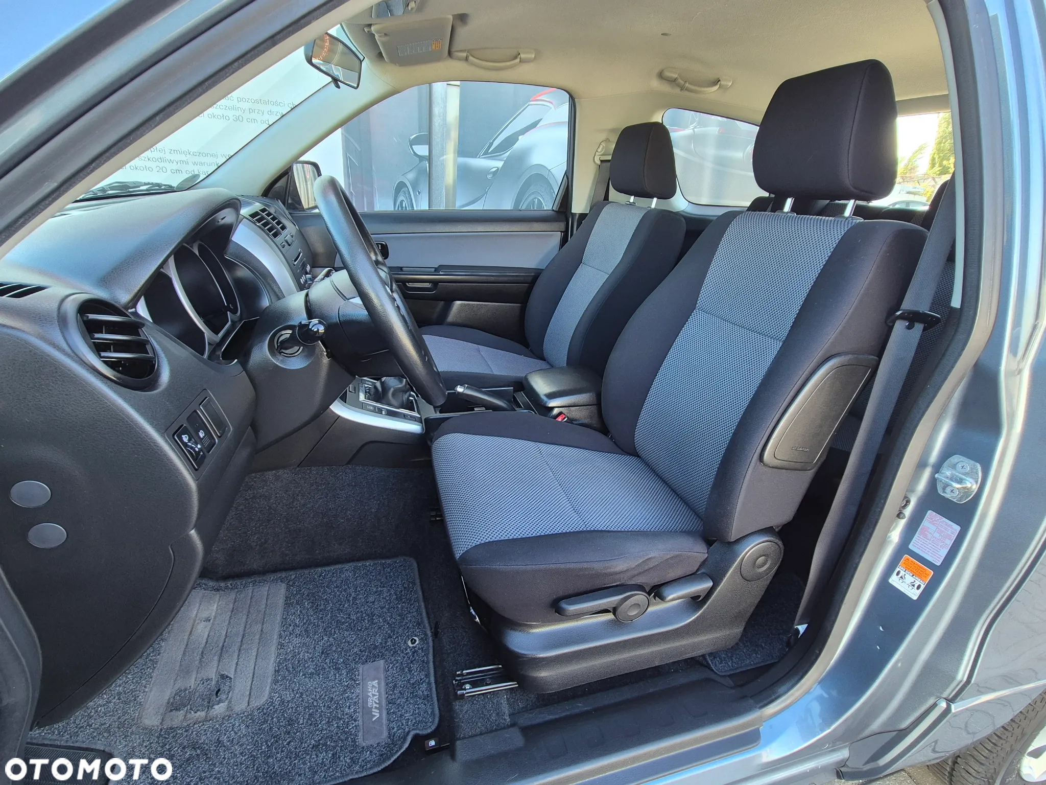 Suzuki Grand Vitara 1.9 DDiS Comfort - 24