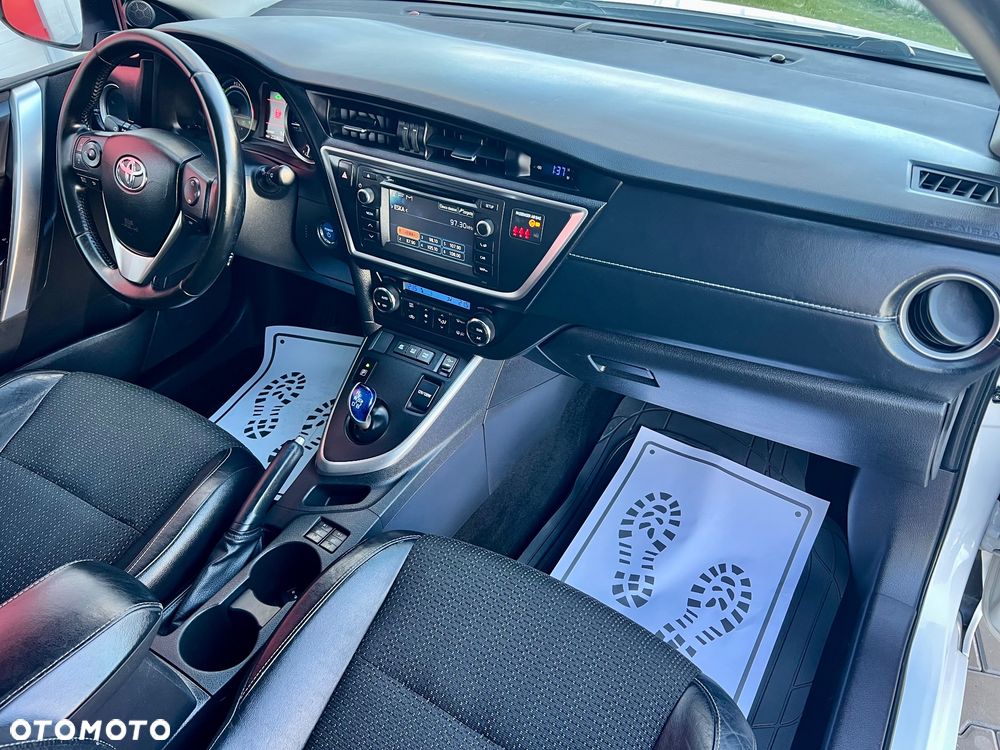 Toyota Auris Hybrid 135 Prestige - 7