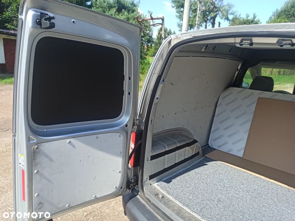 Volkswagen Caddy - 16