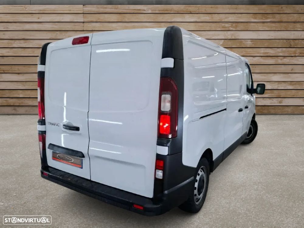Renault Trafic L2H1 2.0 dCi 130CV - AC- GPS- CarPlay- c/IVA Dedutível - 2