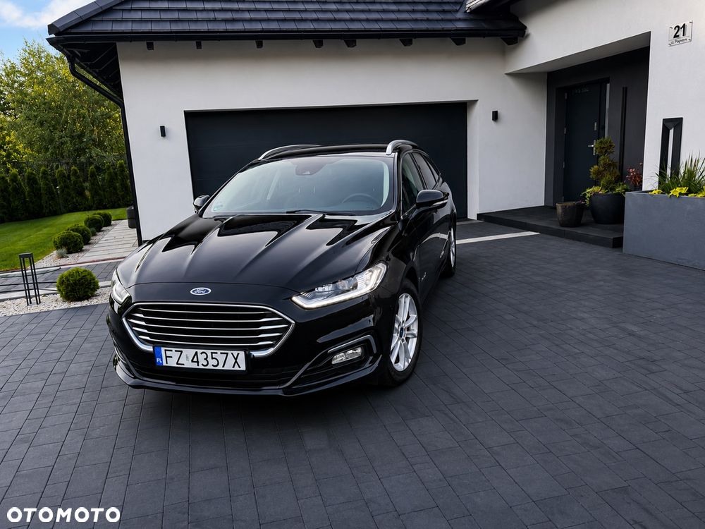Ford Mondeo 2.0 Hybrid Titanium - 2