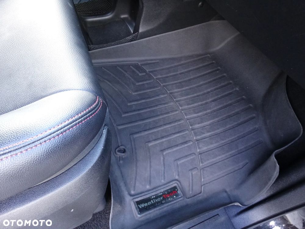 Dodge Grand Caravan 3.6 R/T - 26