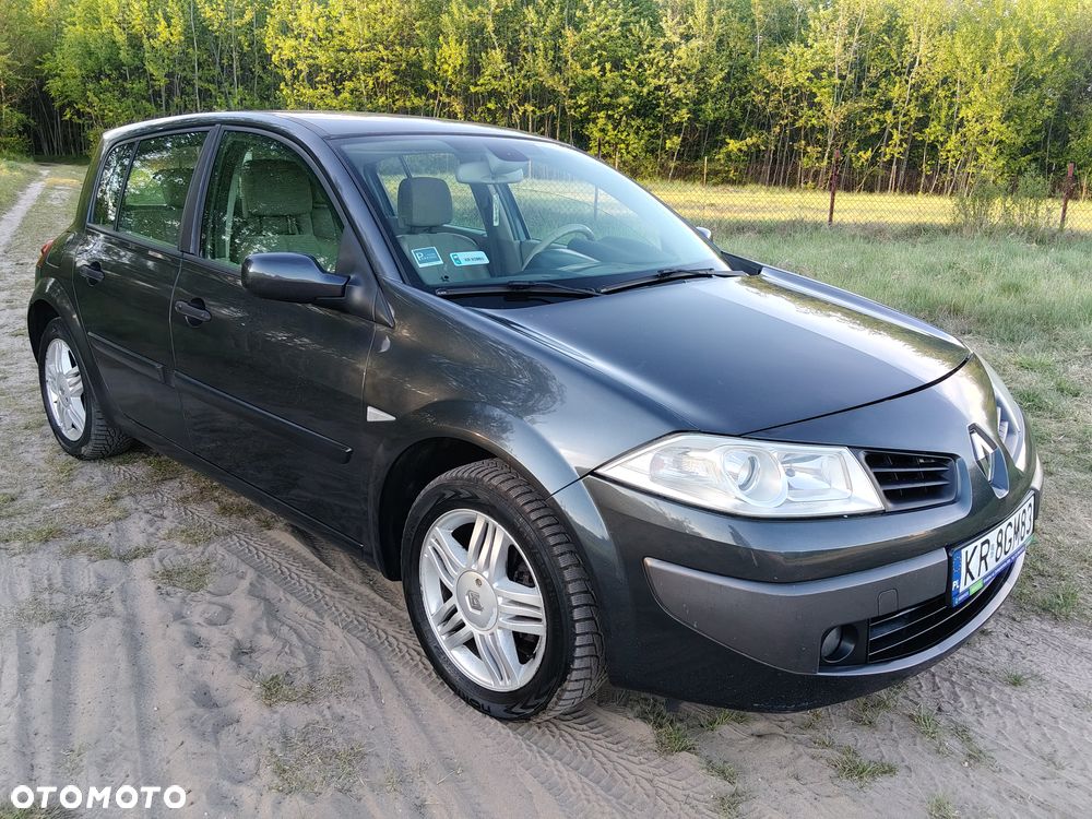 Renault Megane 1.6 Exception - 10