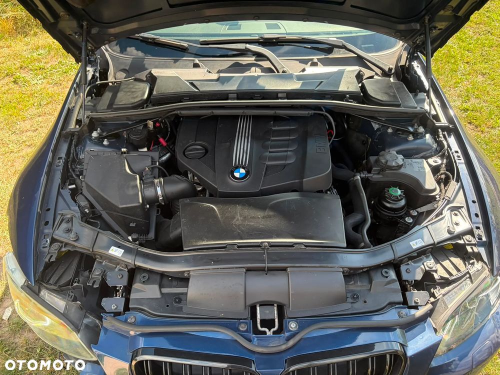 BMW Seria 3 320d - 23