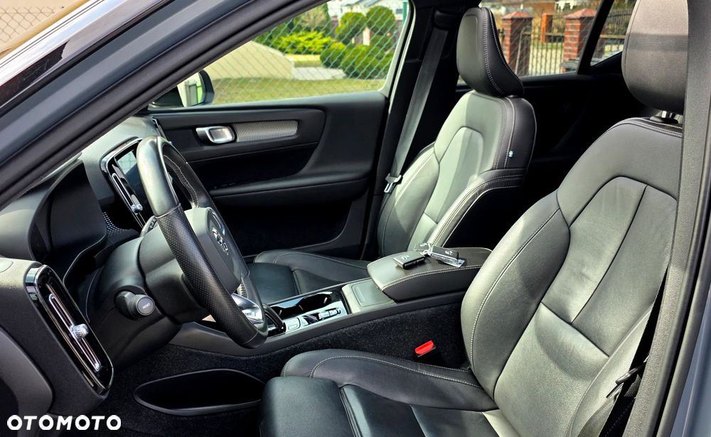 Volvo XC 40 D4 AWD Geartronic R-Design - 15