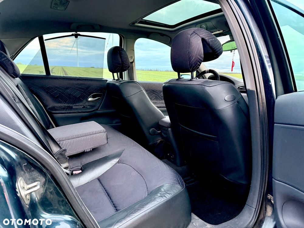 Renault Laguna - 11