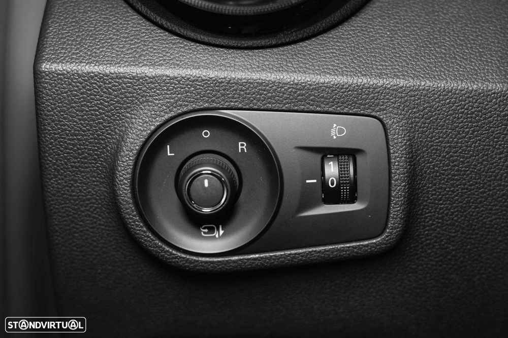 MG ZS EV 44.5 kWh Luxury - 39