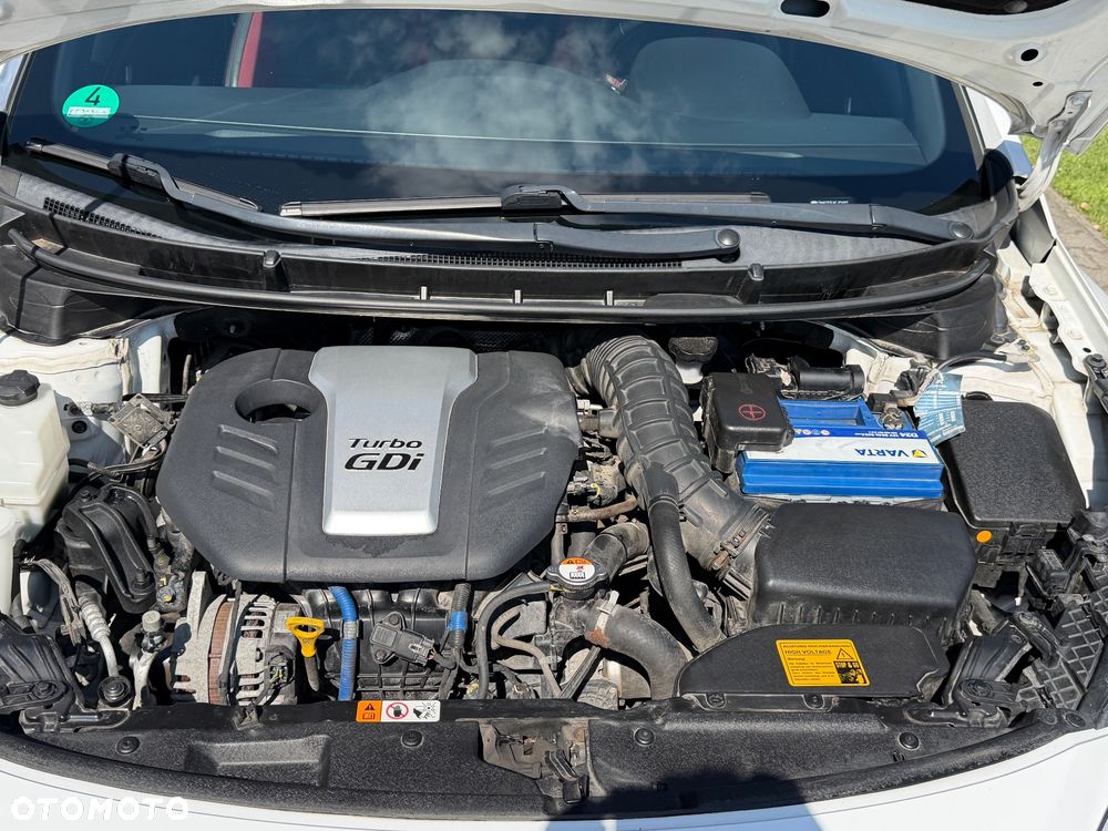 Hyundai i30 1.6 GDI Turbo Luxury - 9