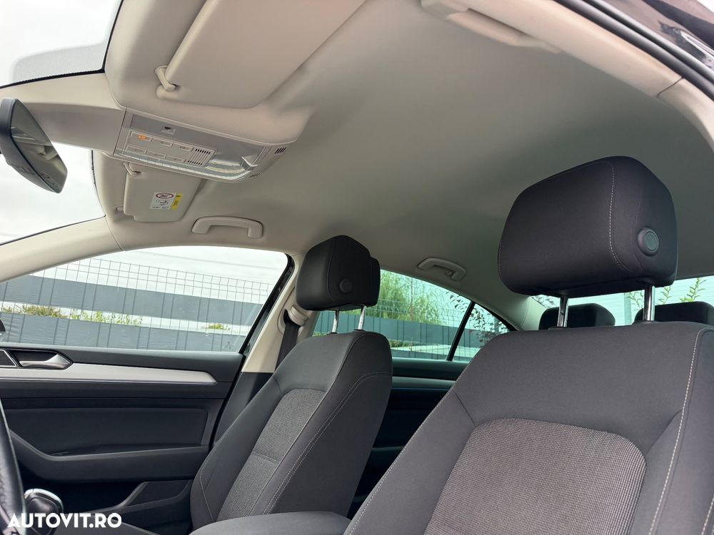 Volkswagen Passat 2.0 TDI DSG Highline - 18