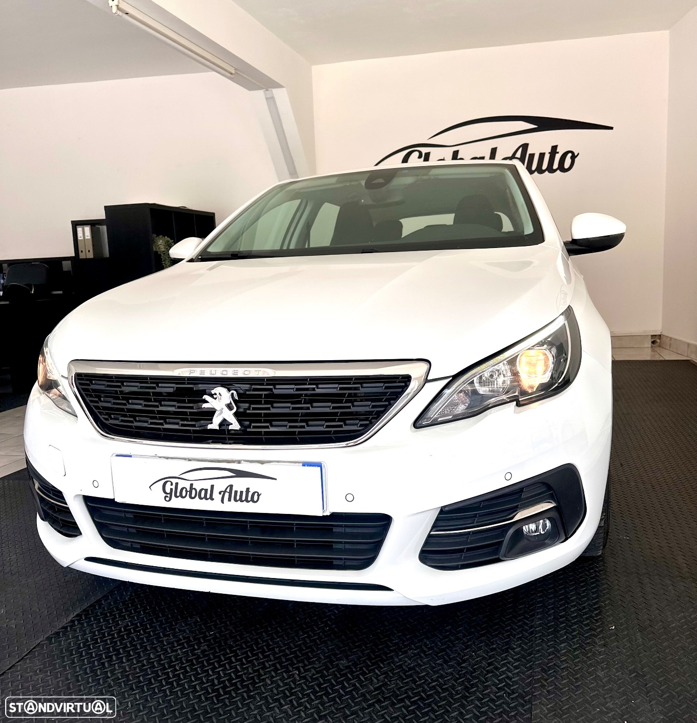 Peugeot 308 SW BlueHDi 120 EAT6 Stop & Start Allure - 4