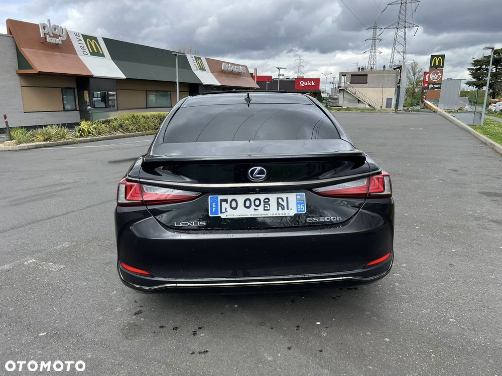 Lexus ES 300h F Sport - 8