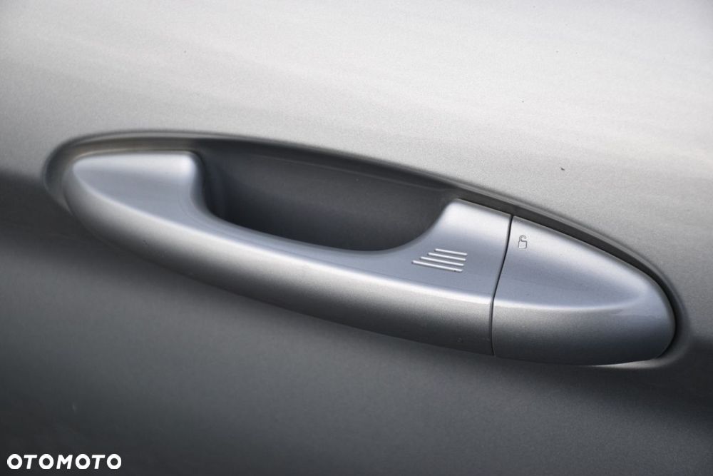 Ford Fiesta 1.0 EcoBoost S&S TITANIUM X - 27