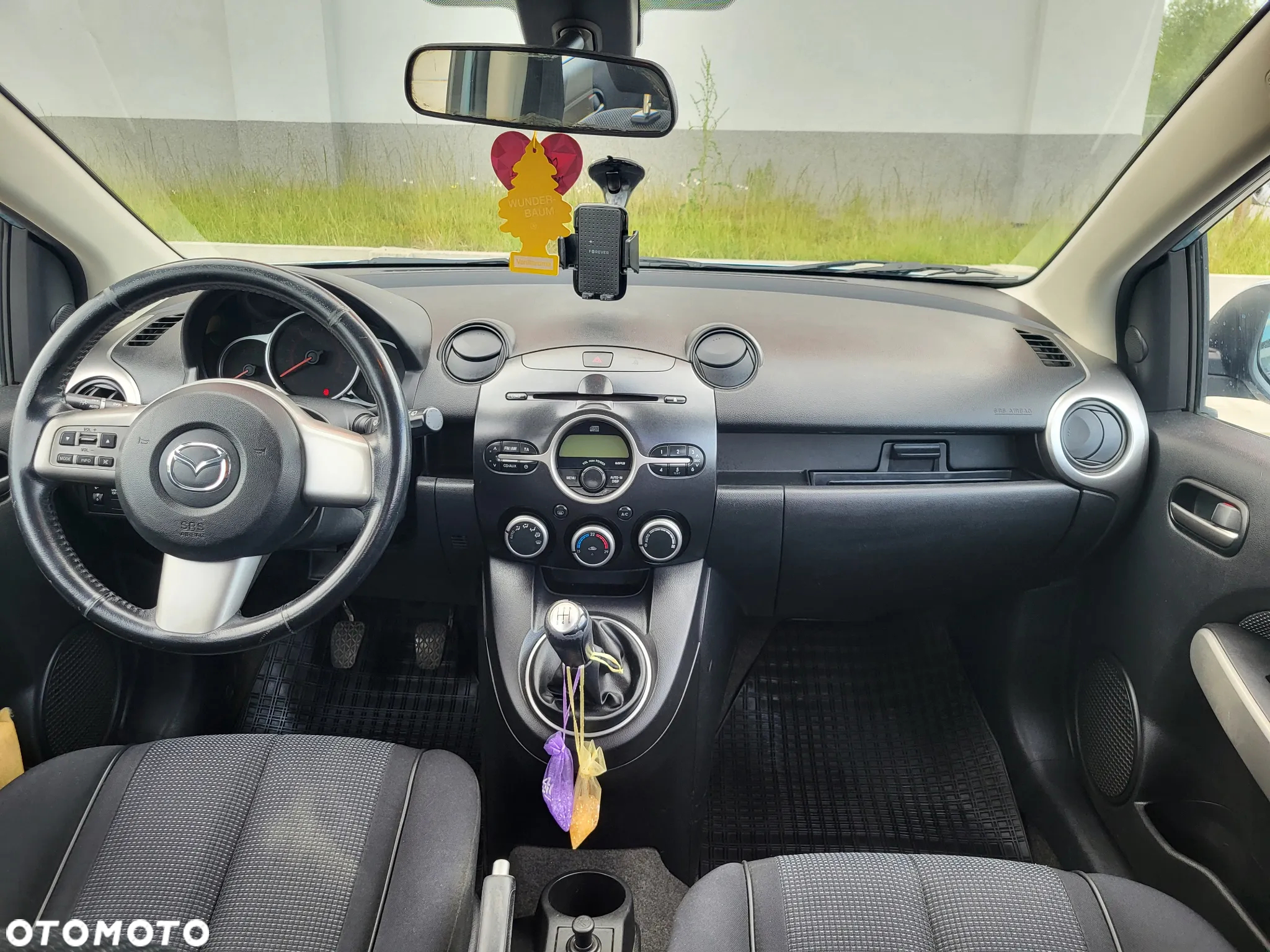 Mazda 2 - 10