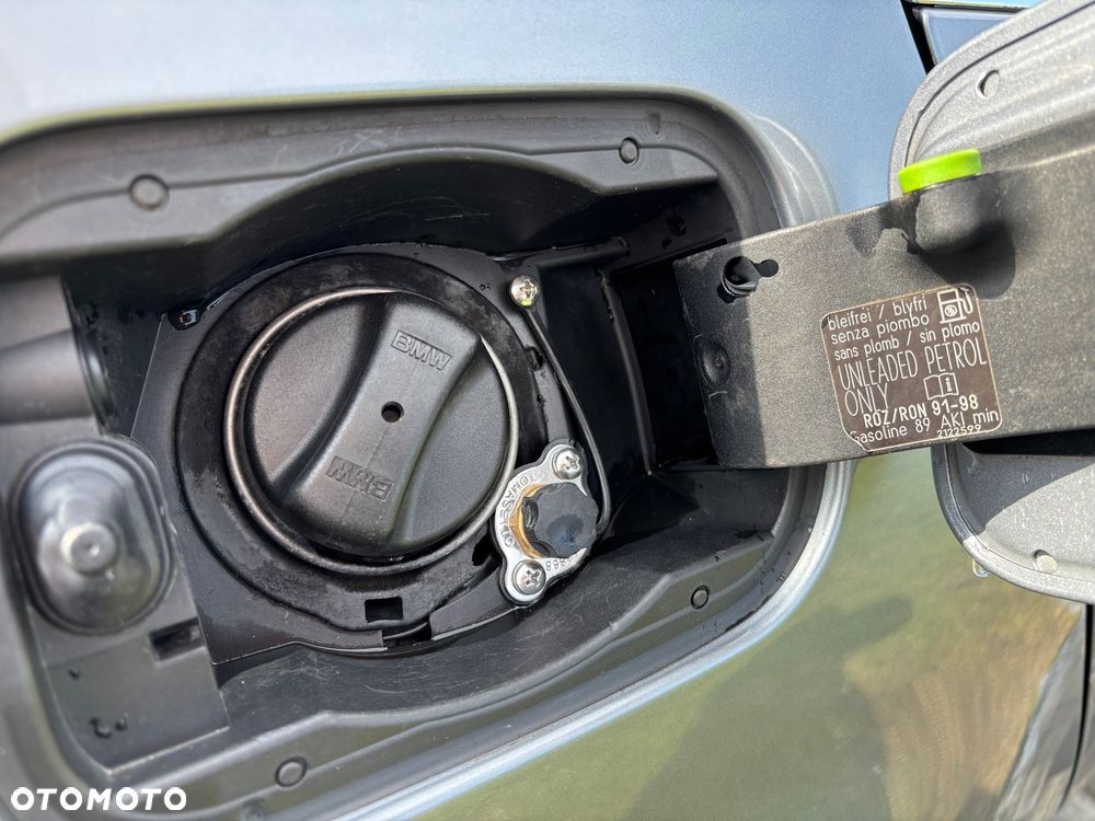 BMW Seria 5 520i - 8