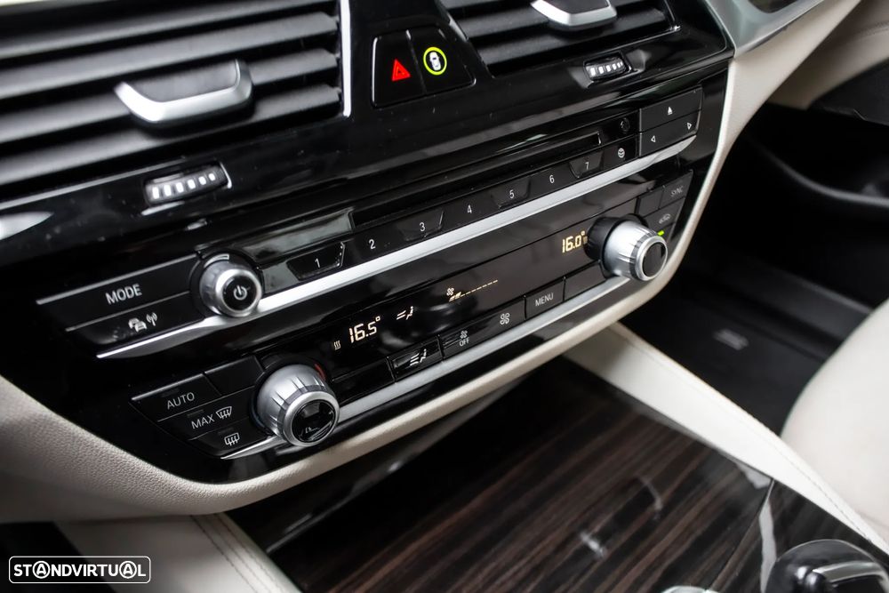 BMW 520 d Line Luxury Auto - 25